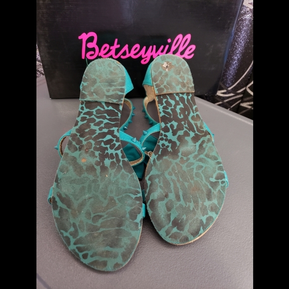 Betseyville sandals - Picture 4 of 9